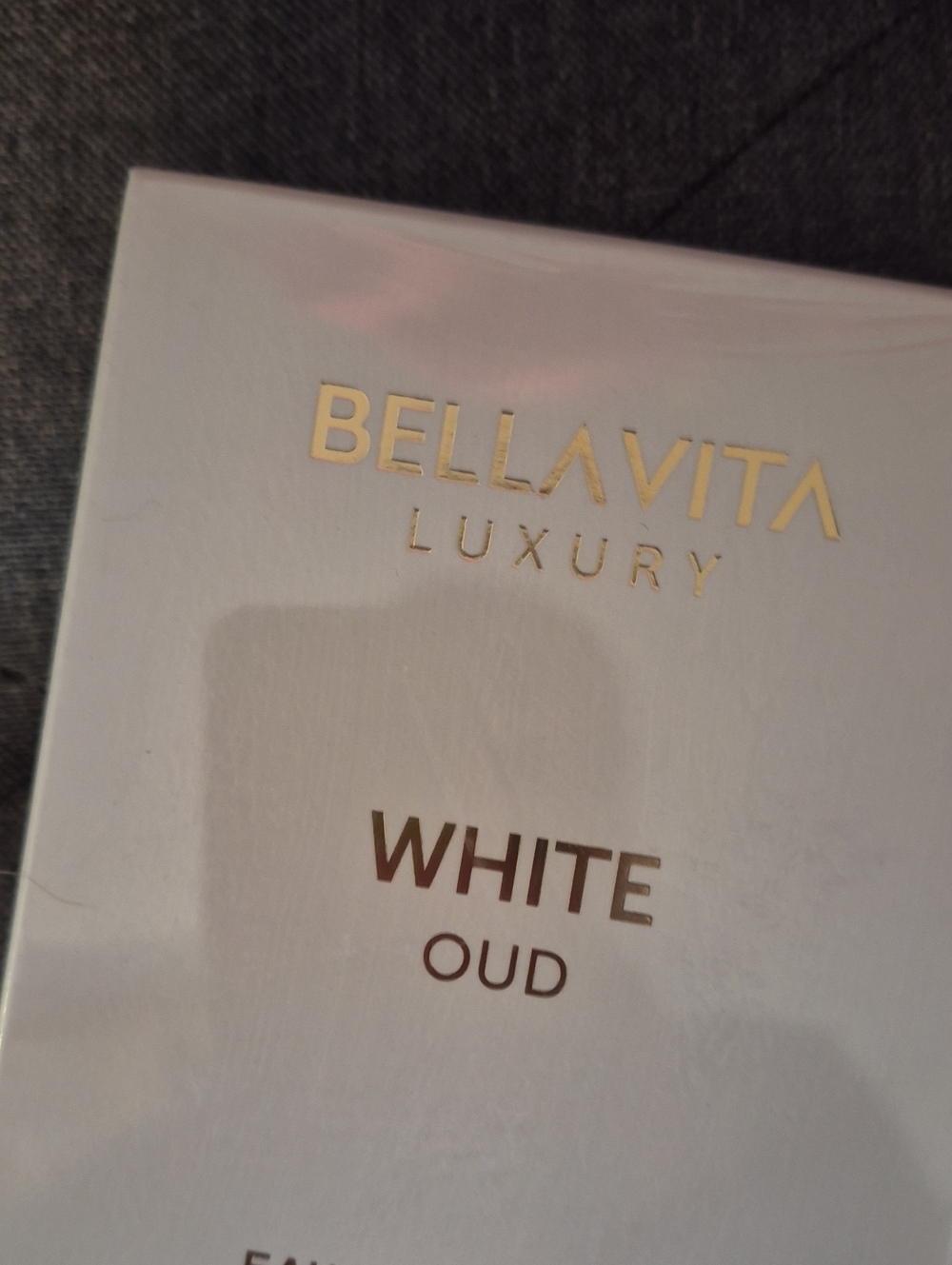 White Oud Bella Vita Luxury Nwt